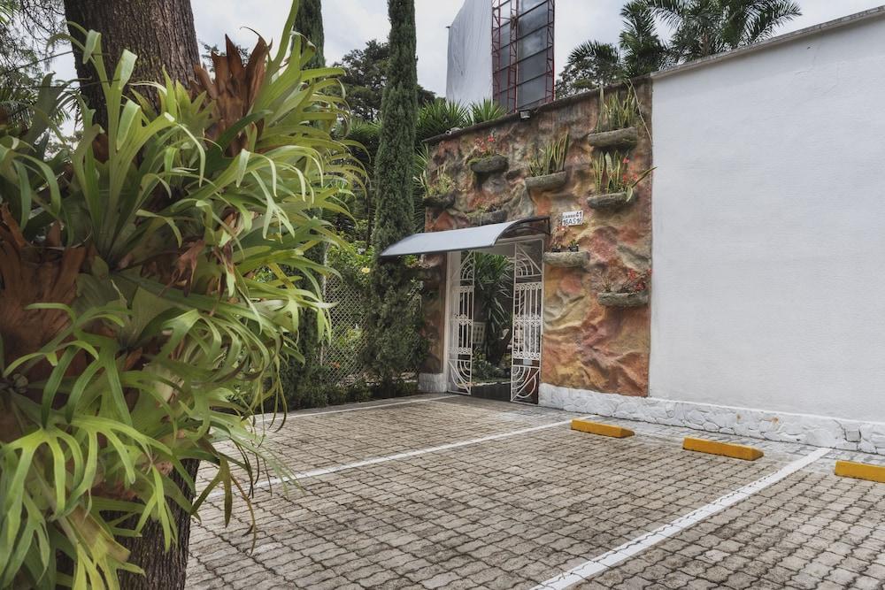 Hotel Aromax Del Campestre Medellín Exterior foto